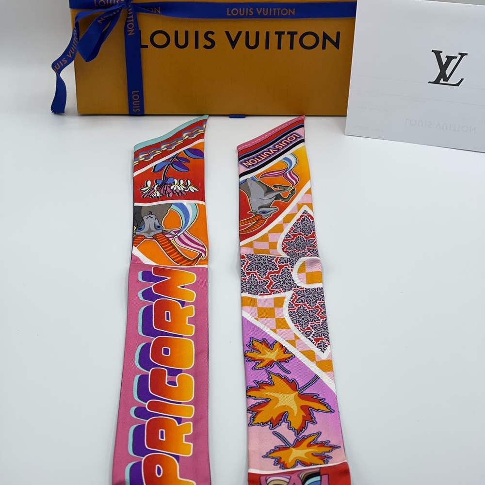 Louis Vuitton Capricorn ♑️ Astro BB Bandeau Neckerchief Twilly Scarf Wrap Rare - Picture 5 of 16